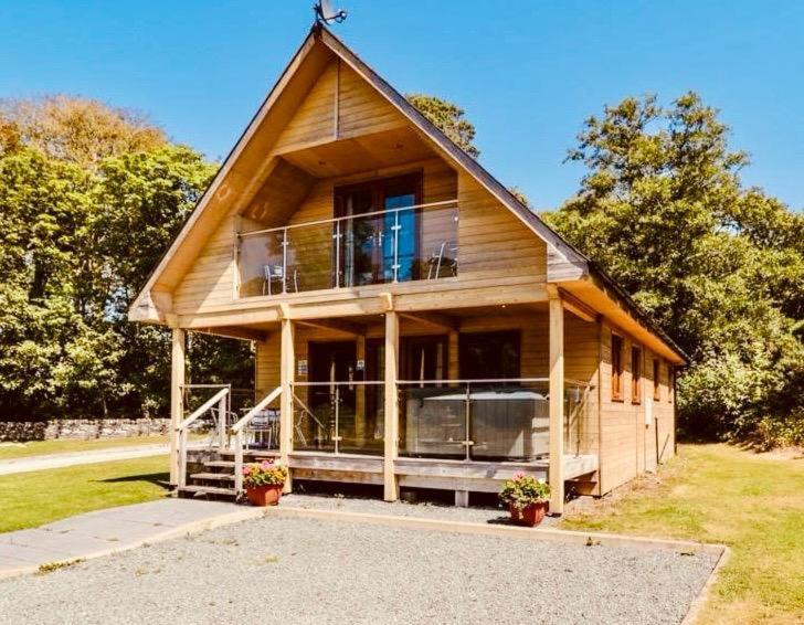 Artro Lodge Luxury 3 Bedroom, 3 Bathroom & Hot Tub Llanbedr  Exterior photo