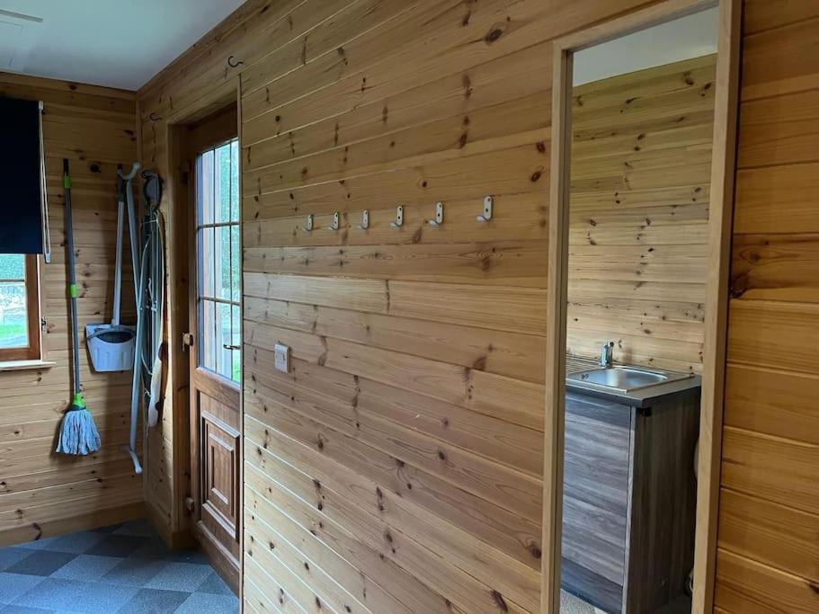 Artro Lodge Luxury 3 Bedroom, 3 Bathroom & Hot Tub Llanbedr  Exterior photo