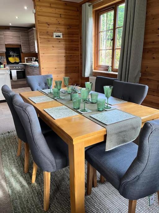 Artro Lodge Luxury 3 Bedroom, 3 Bathroom & Hot Tub Llanbedr  Exterior photo